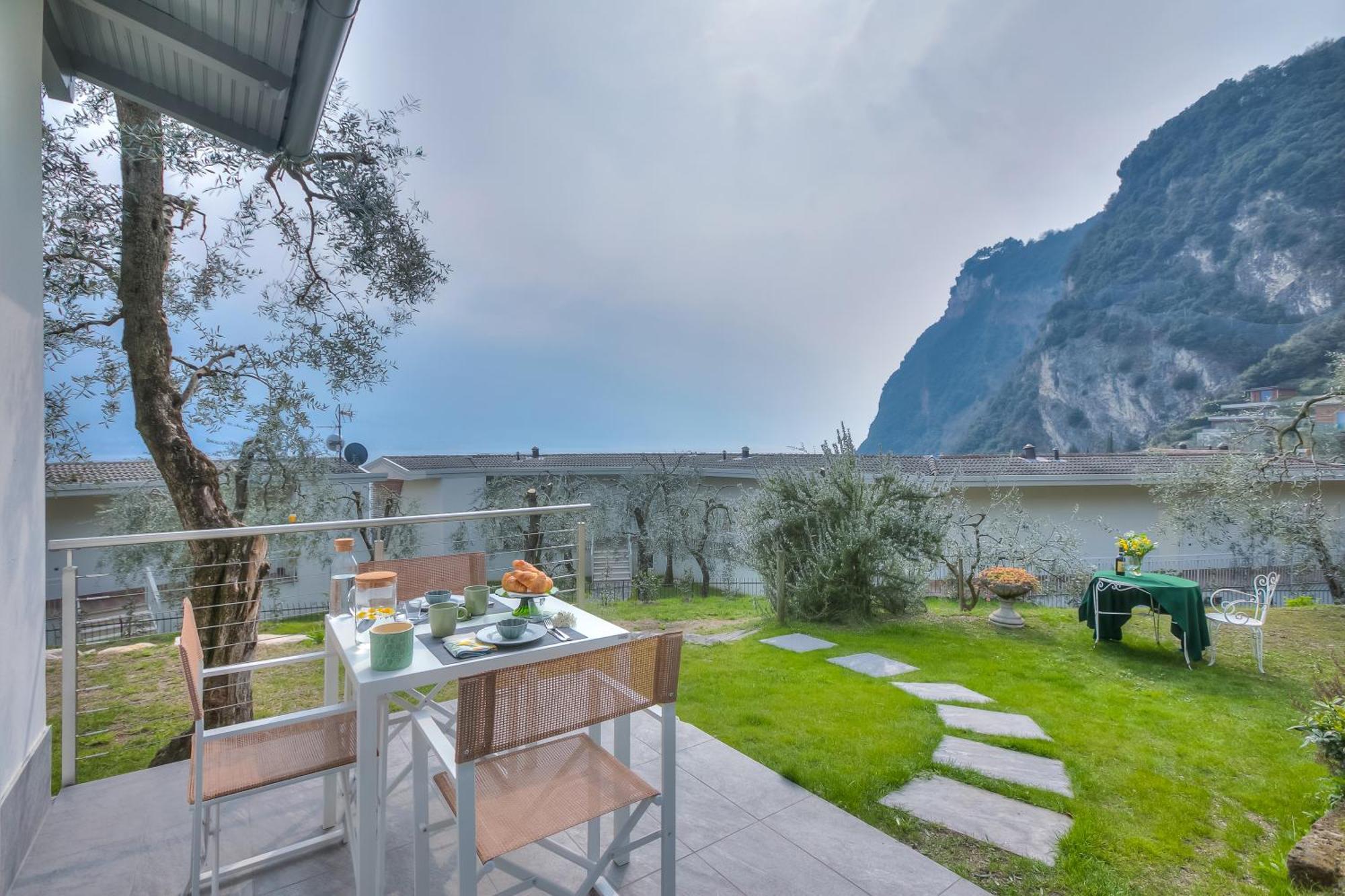 Relais Nanzello Garda Living 1 And 2 Villa ลีโมเนซุลการ์ดา ภายนอก รูปภาพ